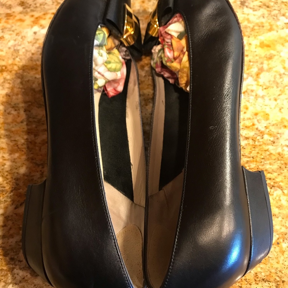Shoes - Picture 7 of 7